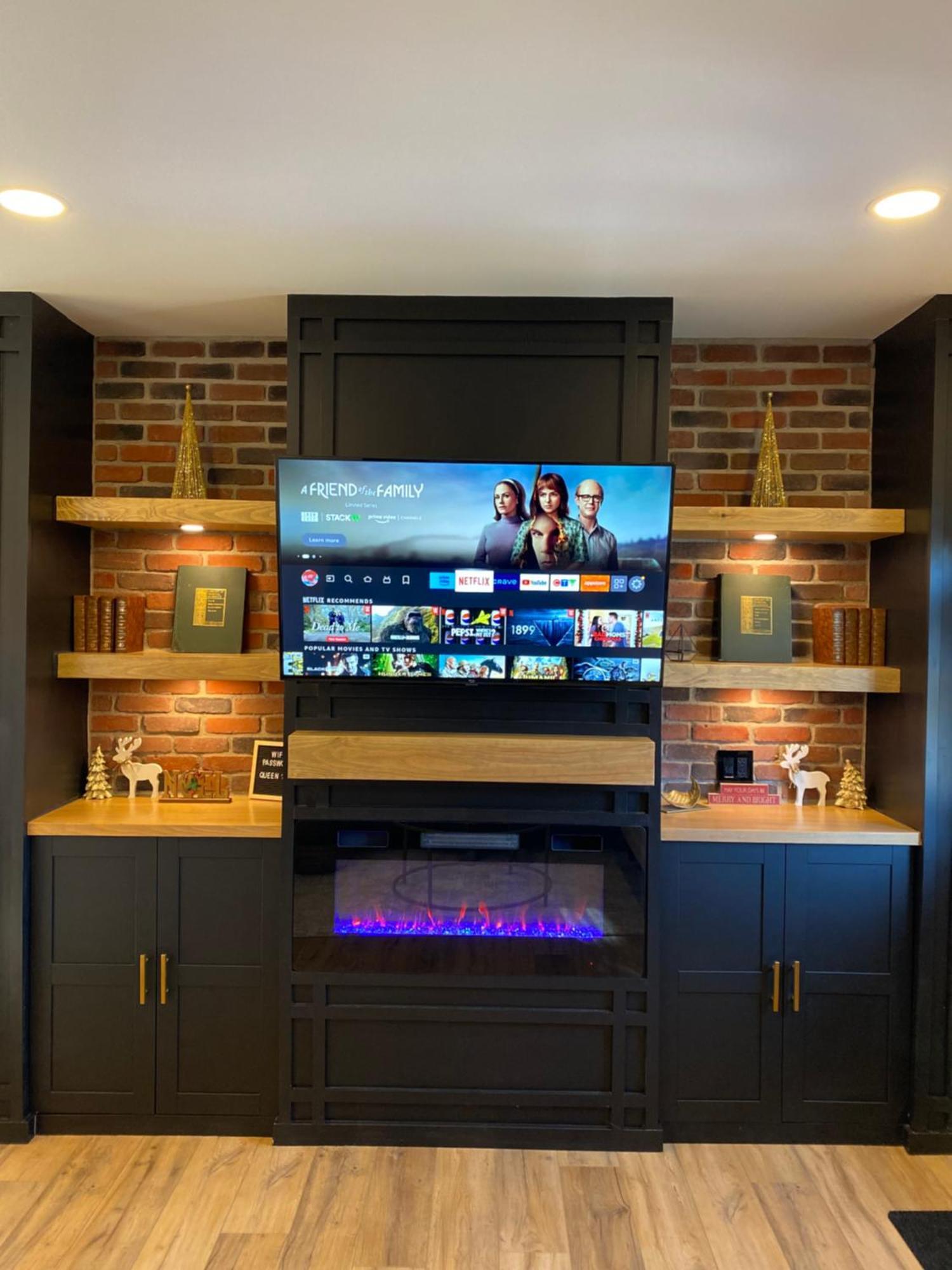 Stylish Downtown Kingsville Getaway With Putting Green, Firepit & Games Exteriör bild